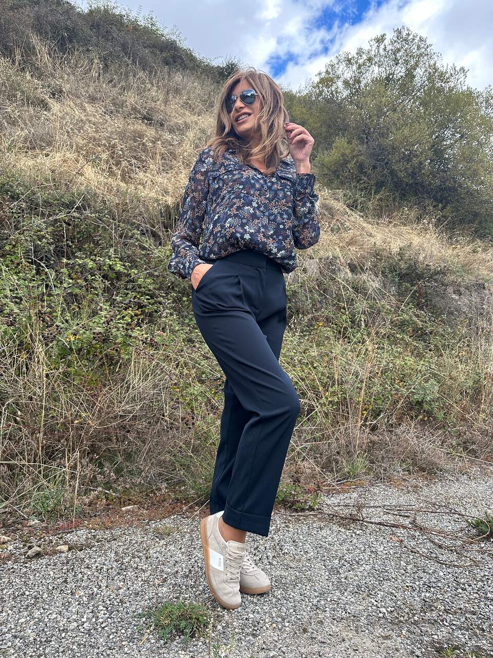 Pantalon largo corte recto tiro alto pinzas marino neandnu