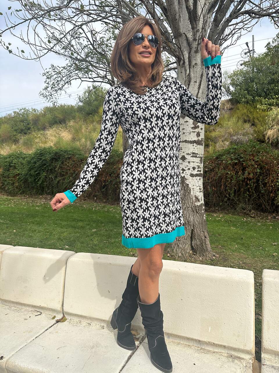 Vestido jacquard manga larga recto estampado floral blanco con detalles a contraste en azul verdoso Neandnu