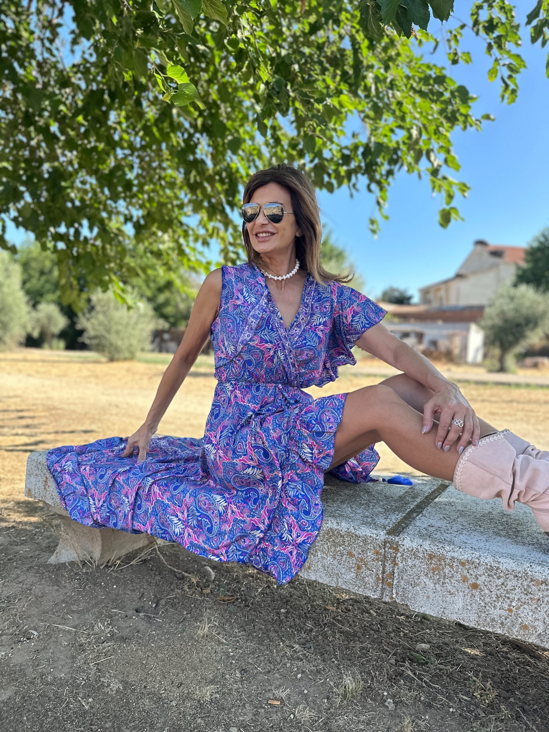 Vestido seda asimétrico manga corta con volantes cintura elástica cordones de pompones decorativo estampado paisley en tonos rosas y azules Neandnu